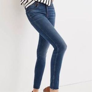 Madewell 9" Mid Rise Raw Hem Dark Wash Skinny Jeans 26